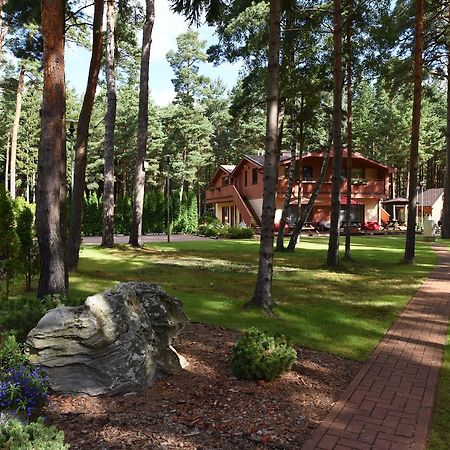 Апартаменты Salkoni Папе Экстерьер фото