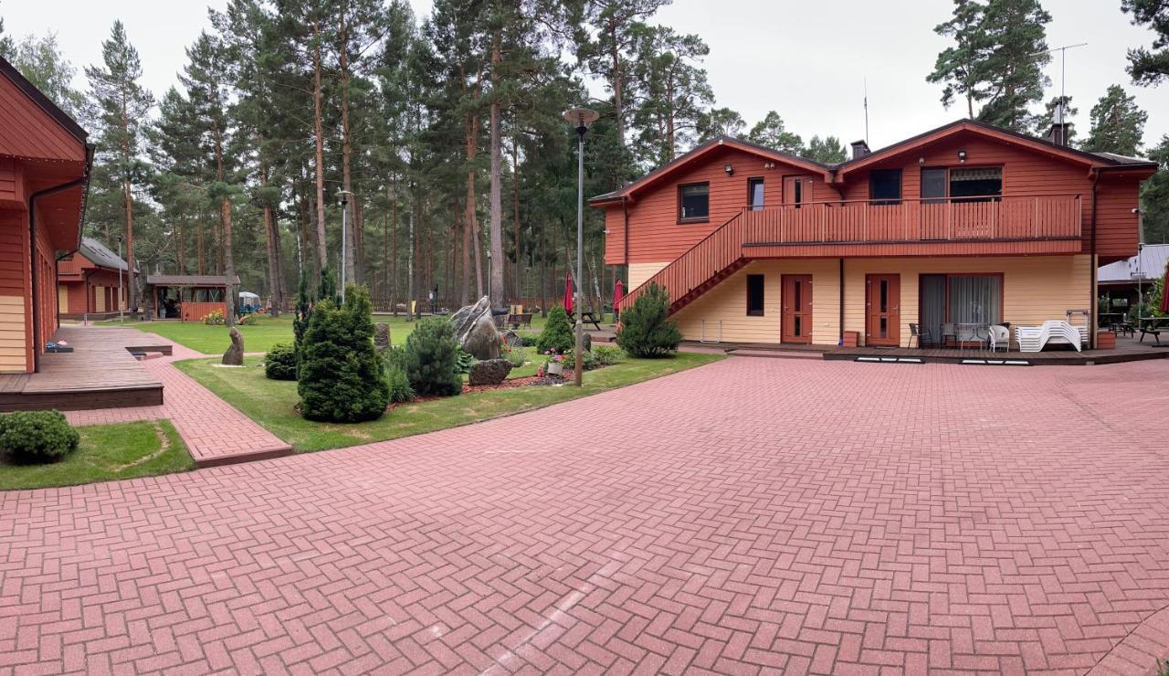 Апартаменты Salkoni Папе Экстерьер фото